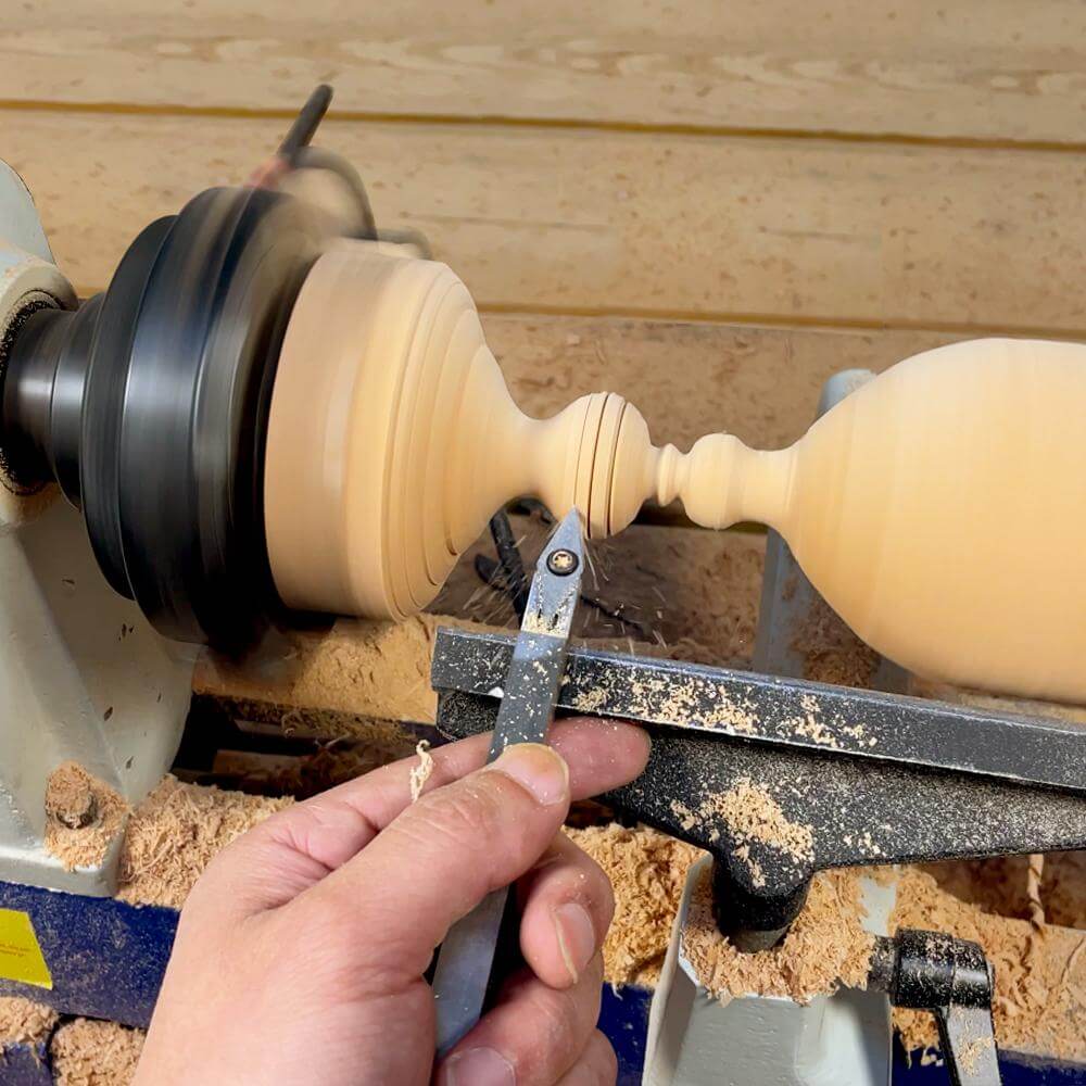 woodturning with diamond carbide insert