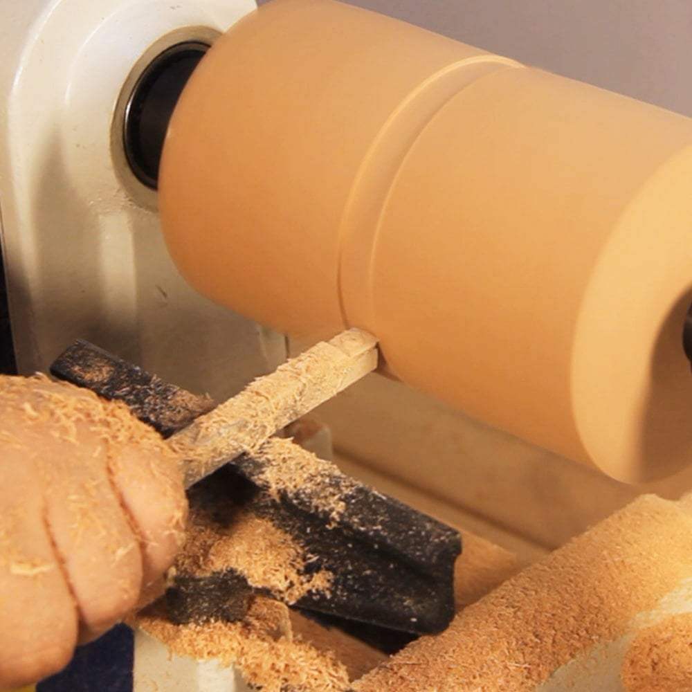 woodturning lathe with square radius carbide insert